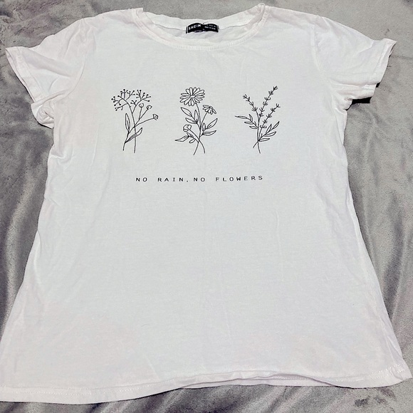 Flower T-Shirt from Shein - Picture 2 of 3